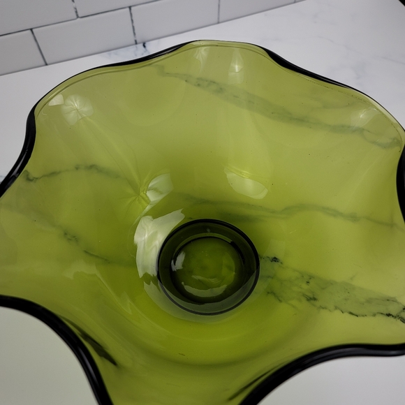 Vtg Avocado Green Tulip Rim Glass Bowl - Picture 11 of 15